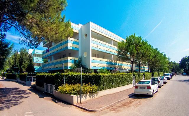 Halley Belmare Apartments Bibione Eksteriør bilde