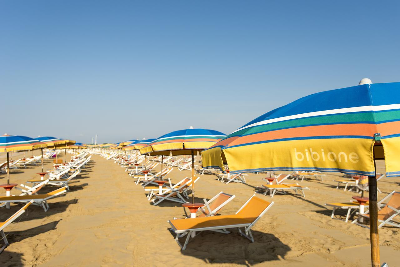 Halley Belmare Apartments Bibione Eksteriør bilde